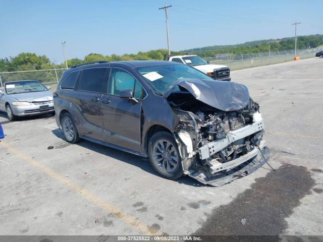  Salvage Toyota Sienna