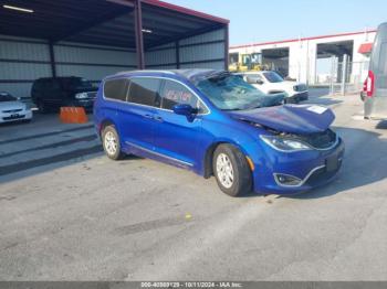  Salvage Chrysler Pacifica