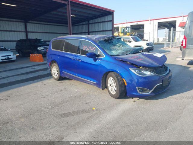  Salvage Chrysler Pacifica