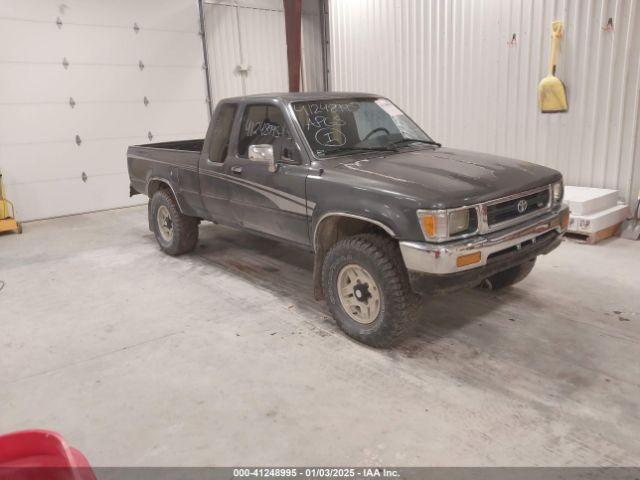  Salvage Toyota Pickup