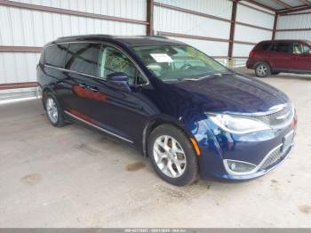  Salvage Chrysler Pacifica