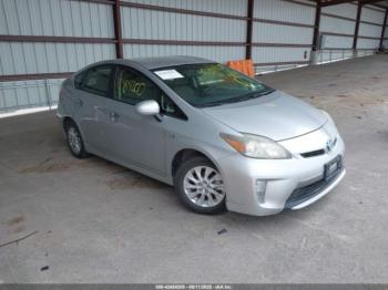  Salvage Toyota Prius