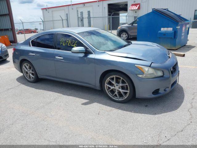  Salvage Nissan Maxima