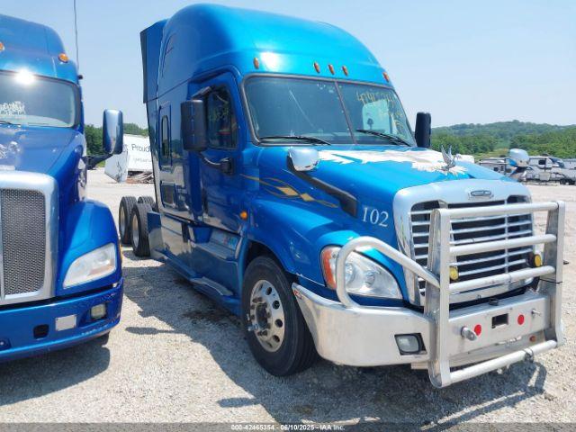  Salvage Freightliner Cascadia 125