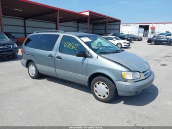  Salvage Toyota Sienna