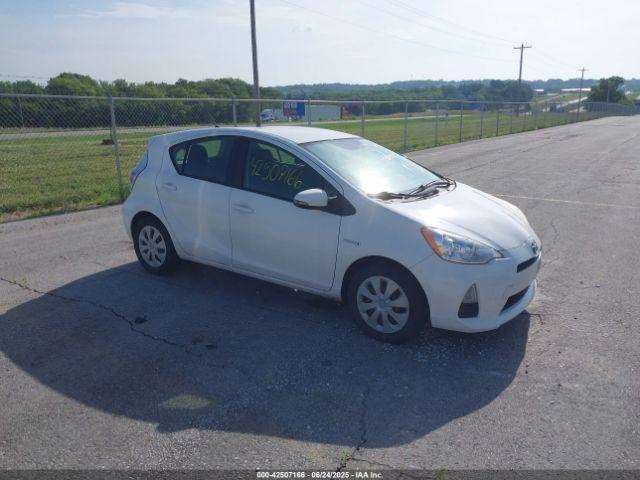  Salvage Toyota Prius c