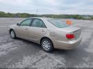 Toyota Camry Le Image 5
