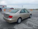 Toyota Camry Le Image 4