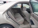 Toyota Camry Le Image 6