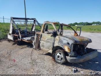  Salvage General Motors Savana Cutaway