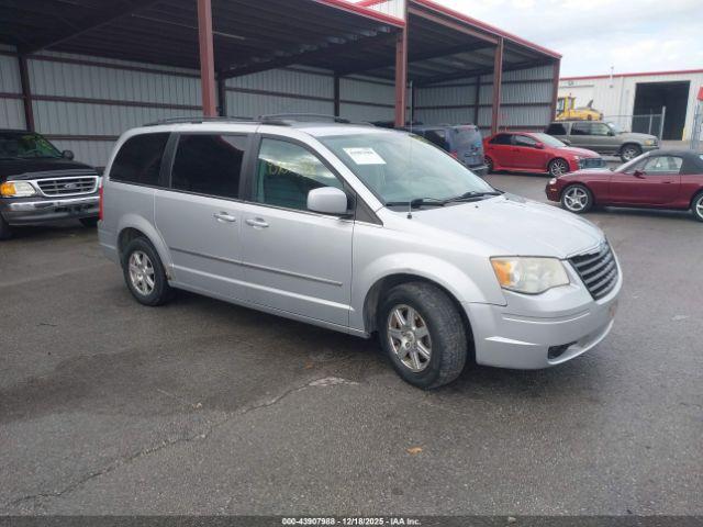  Salvage Chrysler Town & Country