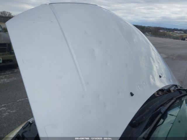 Chrysler Town & Country Touring Image 6