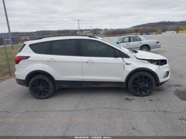 Ford Escape Se Image 11