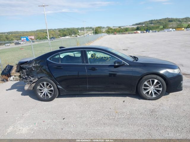 Acura TLX Image 17