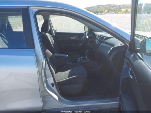 Nissan Rogue S Image 8