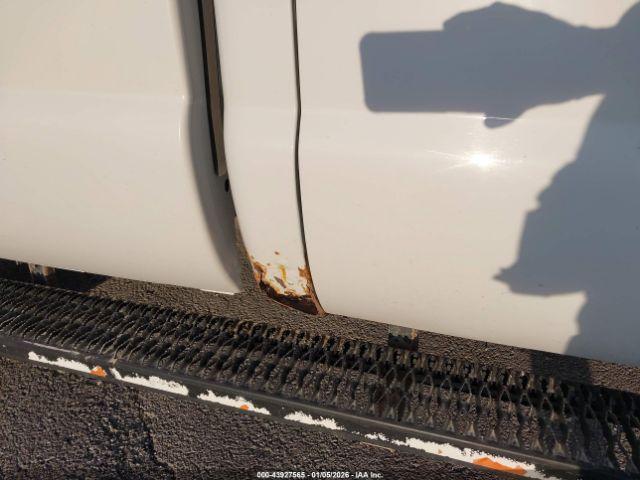 Ford F-250 Xl Image 11