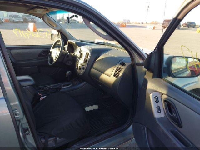 Ford Escape Image 10