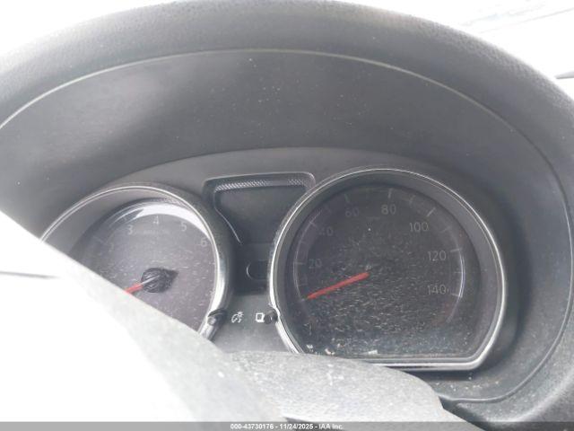 Nissan Versa 1.6 Sv Image 12