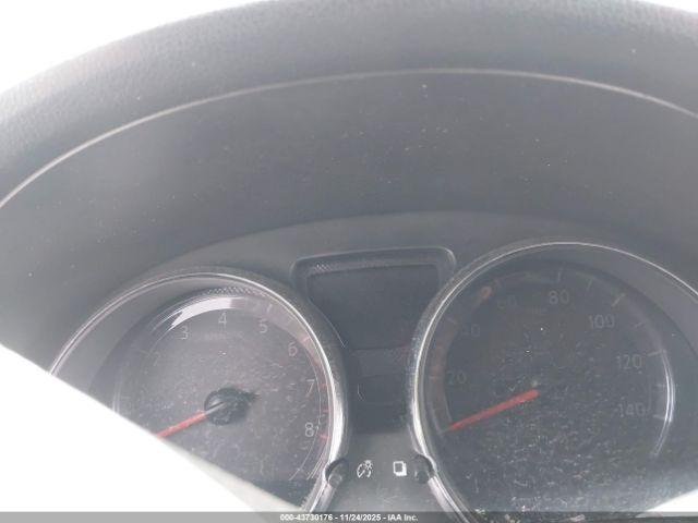 Nissan Versa 1.6 Sv Image 2