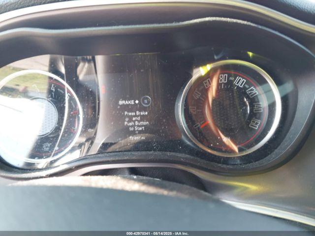 Dodge Challenger Image 3