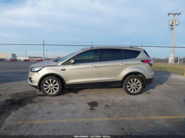 Ford Escape Titanium Image 13