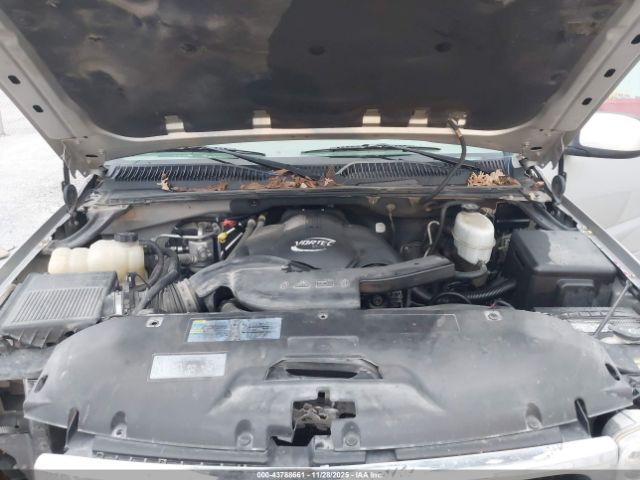 GMC Yukon Denali Image 9