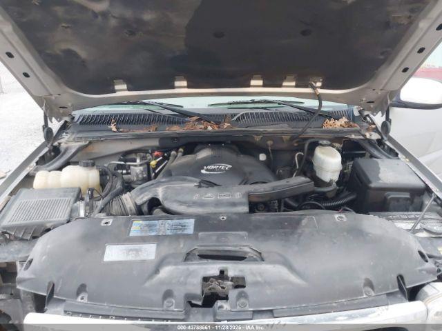 GMC Yukon Denali Image 9